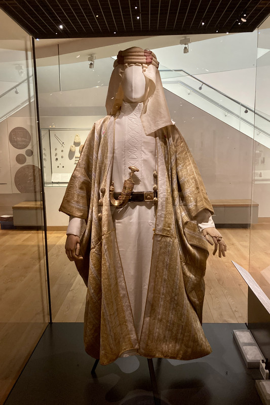 E4A6712F-4E39-4B69-9383-3D949C1C3BA9