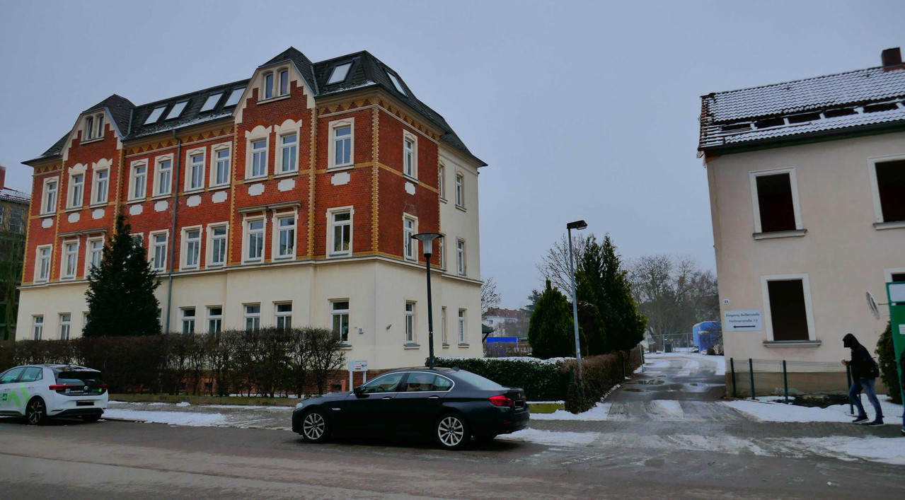 Bild: https://i.postimg.cc/MHPZLD4G/P1340429.jpg