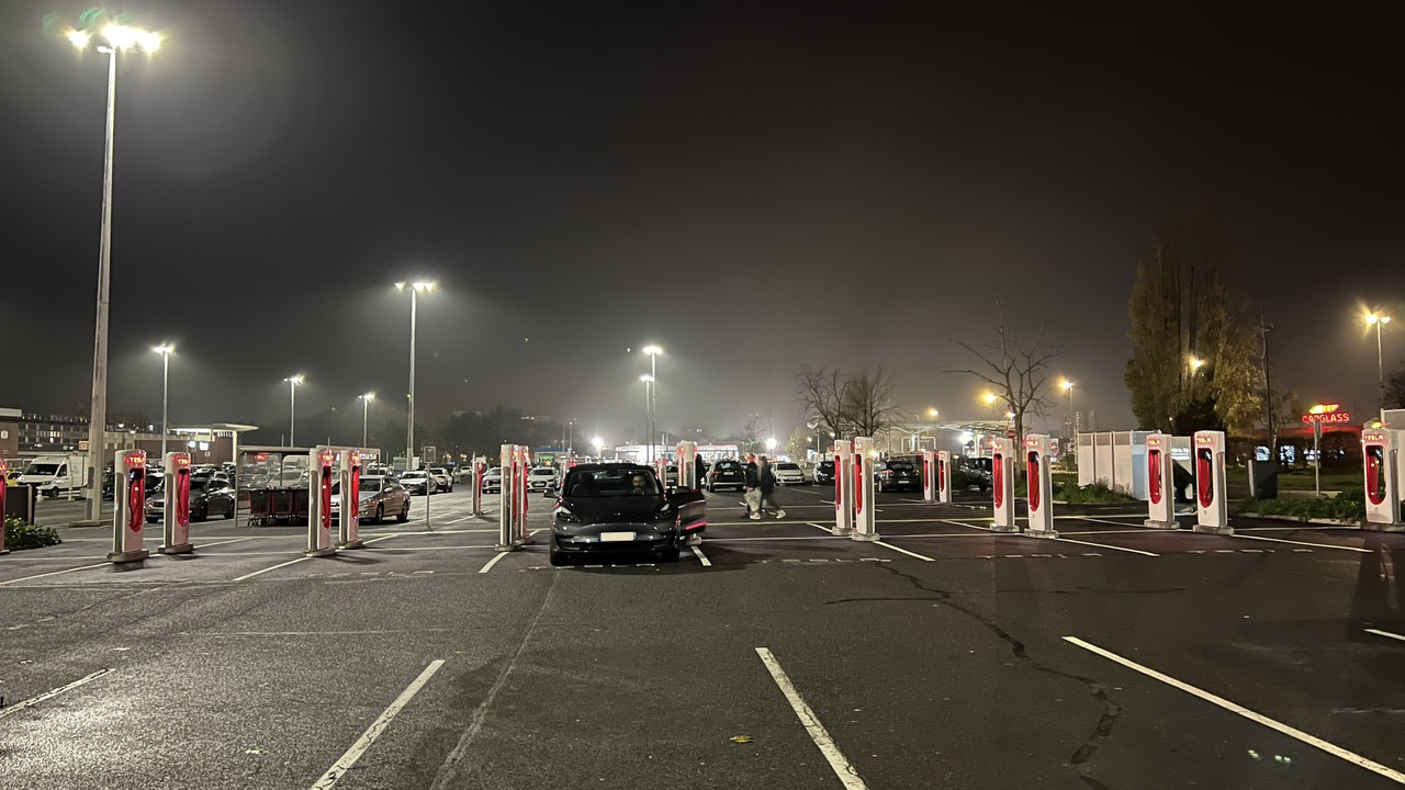 A9A92B52-CFC2-414B-A66A-D5C9FFC952F5