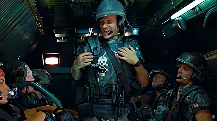 DEATH-TRIFECTA-PAXTON-ALIENS-9-FOTOR.png