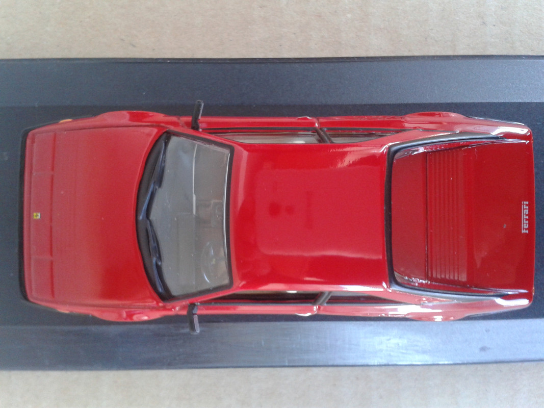 1982 Ferrari Mondial Quattrovalvole (Ixo – nº62 Ferrari GT Collection) (14)