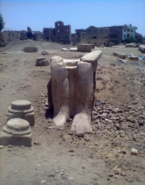 تمثالين لرمسيس الثاني