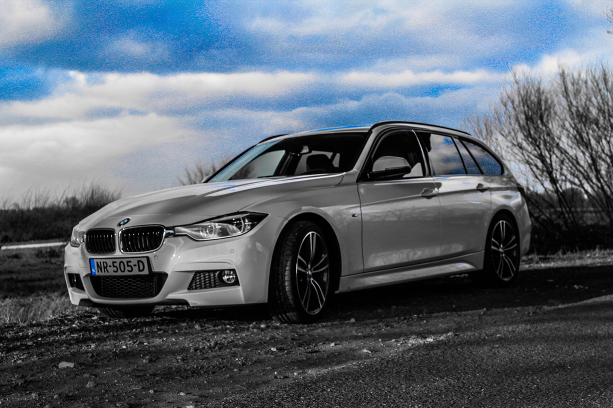 BMW 320I 2017 (1)