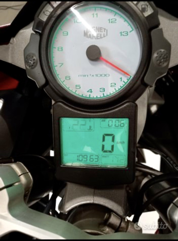 80D8079B-AEA1-4C8D-AFD5-C01D6CD70F0F