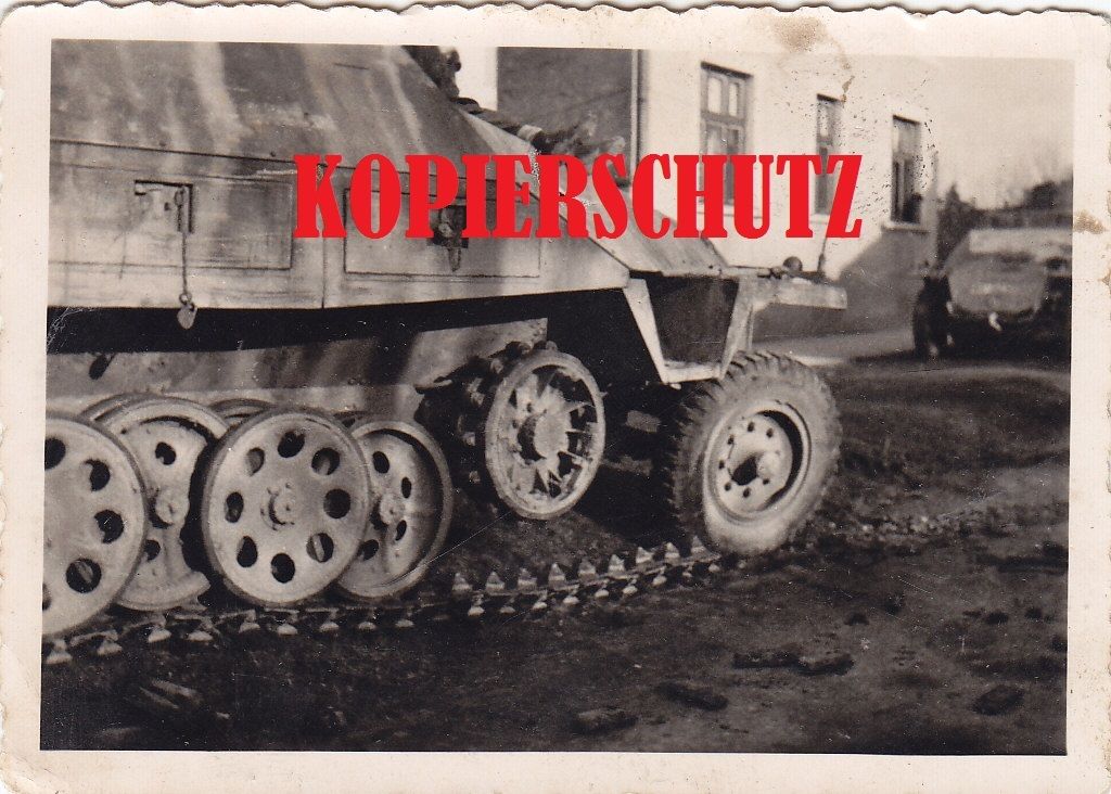 Panzerspähwagen Halbkette mit super Details Kett