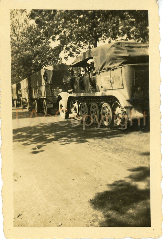Halbkette LKW Camion Truck Trailer Anhänger Foto