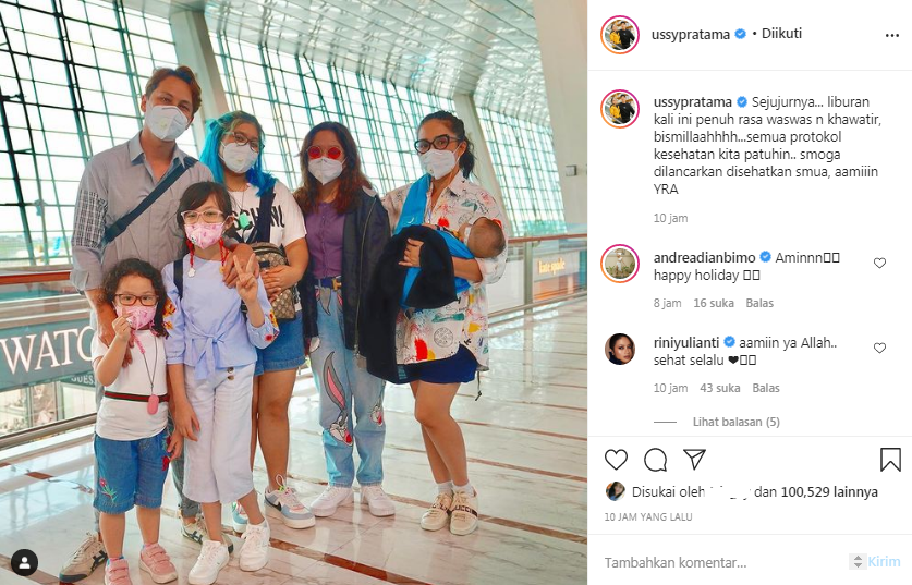 Keluarga Ussy Sulistiawaty berlibur ke Bali