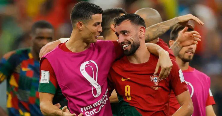 Ngất ngây Ronaldo ghi bàn 943 giúp Bồ Đào Nha ngược dòng, lập thêm kỷ lục khủng
