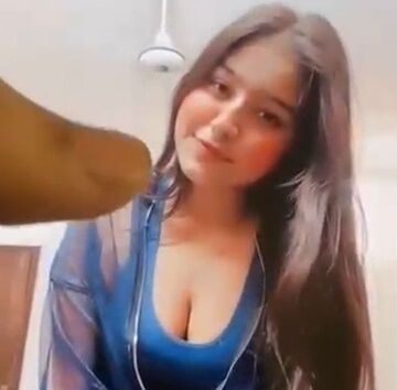 Hot desi leaked showing her boob exclusive