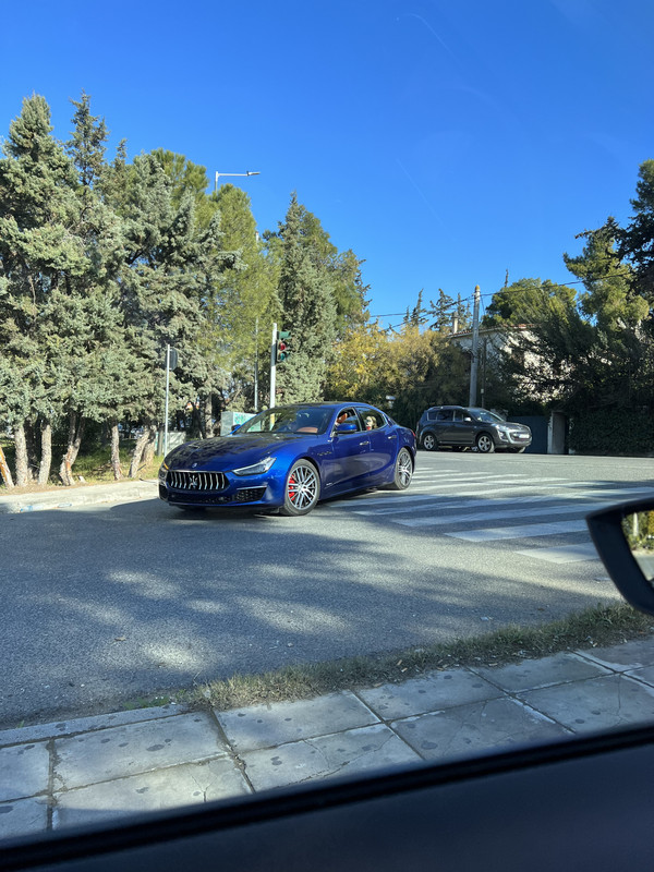 AA01CE61-9725-4CAD-B30D-0018DCB5D184