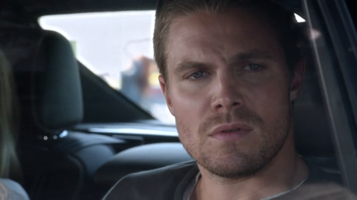 Arrow.S02E01.La.citta.degli.eroi.BDMux.ITA.ENG.x264-BlackBit[screenshot 3]