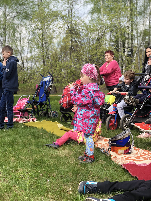 F64C0AAB-B9E9-444D-AA3B-1FF272100332