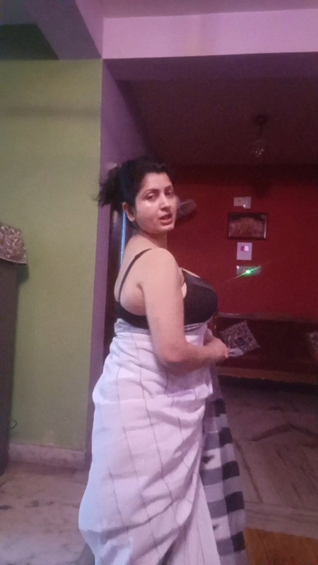 Busty bengali lady sexy breasts and navel in black satin bra mkv snapshot 01 30 000