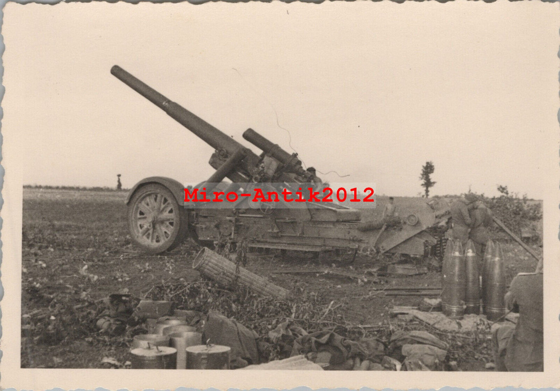 Foto, Wk2, schwere Feldhaubitze mit Granatzuführung, Geschütz (N)50908