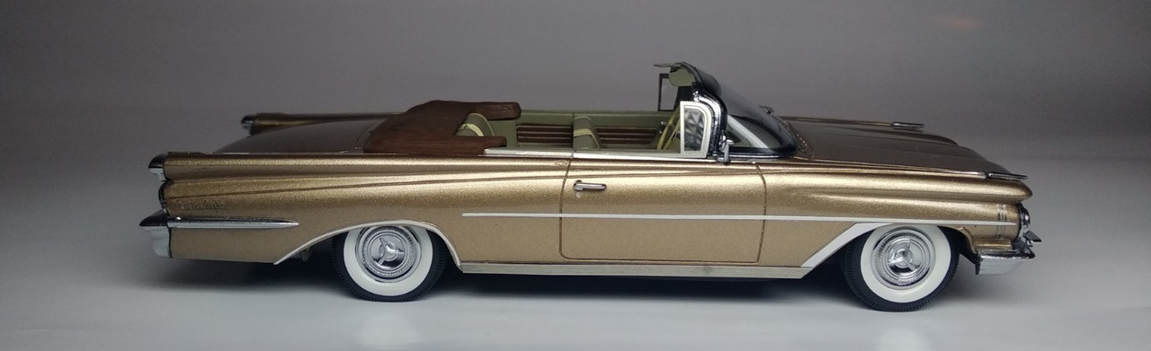 Oldsmobile 98 Convertible (7)