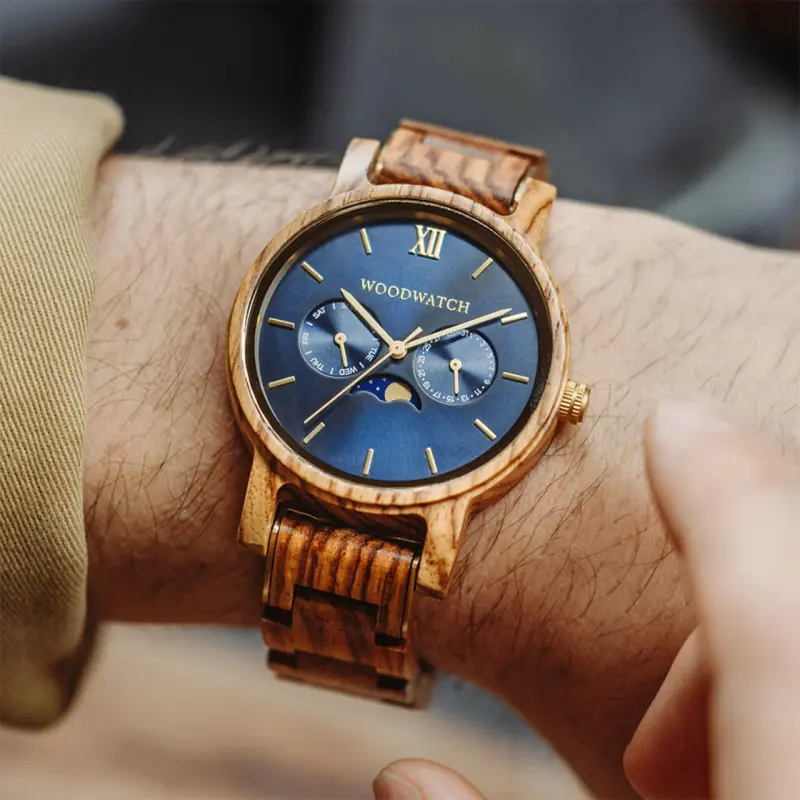 Sailor Holz-Uhr mit blauem Zifferblatt