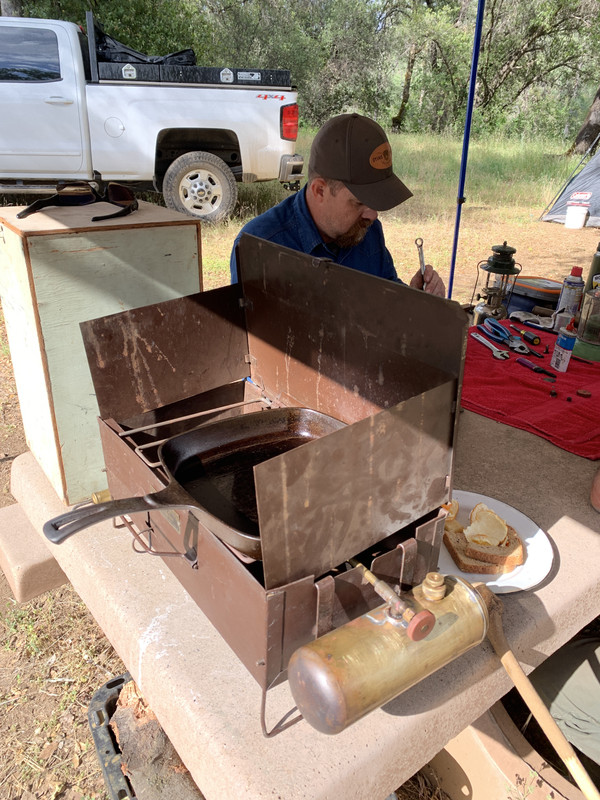 E6AAD400-0A4D-4037-8B1B-50AB846EC552