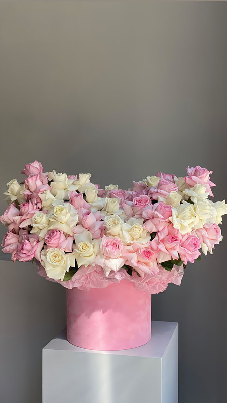 Aranjament majestic trandafiri