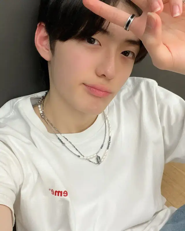 20250929_220404_copy_1228x1536