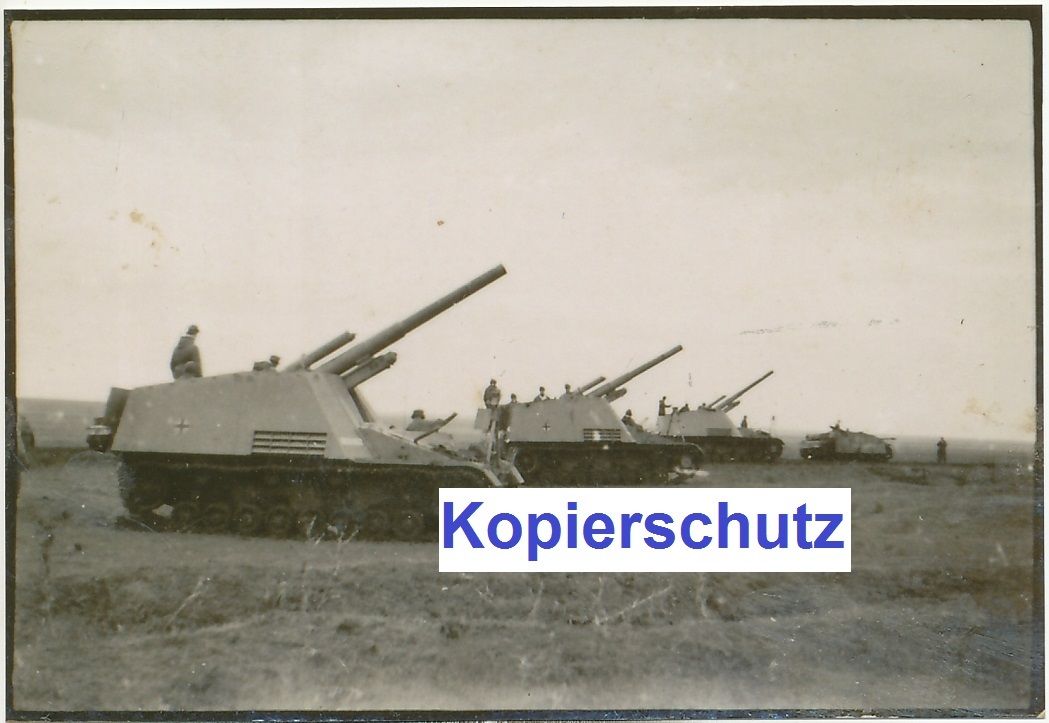 Kameraden Panzer Haubitze Hummel Sturmgeschütz I