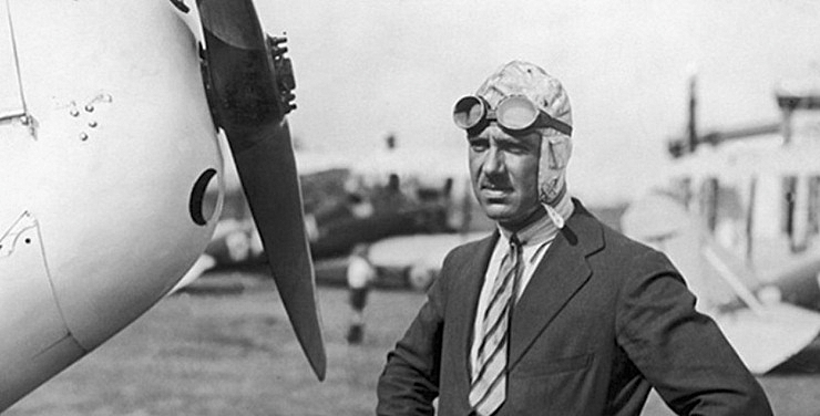 AIRPORT-77-GEOFFREY-DEHAVILLAND-1-A-FOTOR.jpg