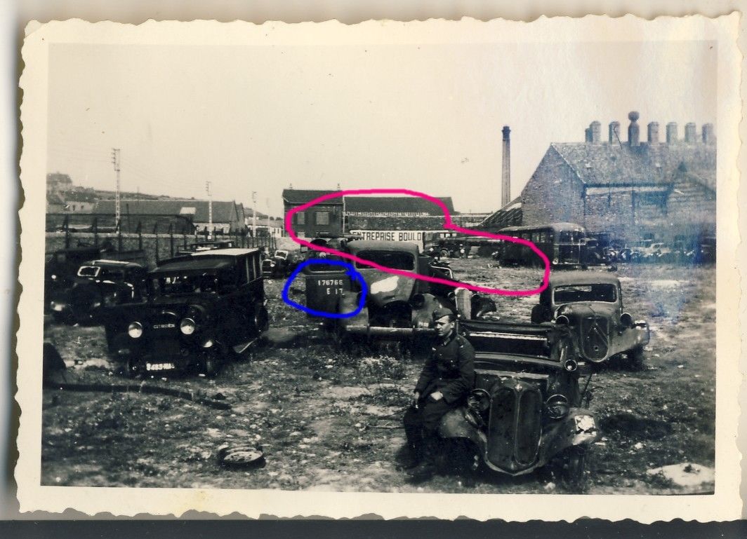 Dünkirchen,zerstörte Britische Fahrzeuge Kriegsm