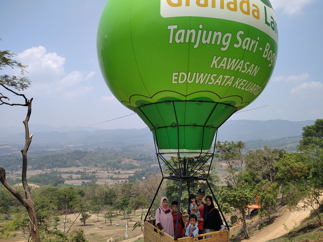 5 Tempat Wisata Di Bogor Selain Taman Safari - Bingkai Nasional