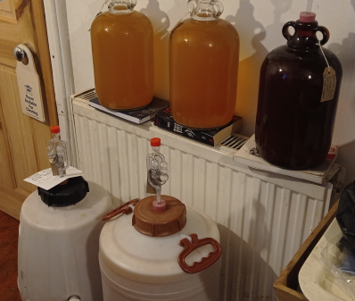 2022-12-02-160100_398x337_scrot