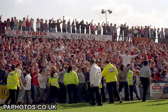 [Image: Peterborough_away_1994._Promotion_back_t...ue_wit.jpg]