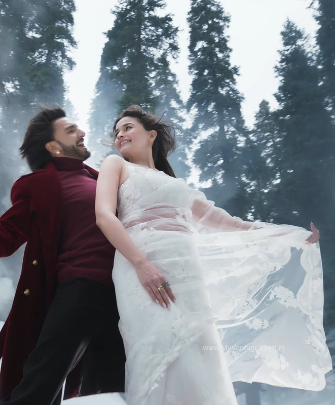 white-saree-look-of-alia-bhatt-in-rocky-aur-rani-ki-prem-kahani-2023