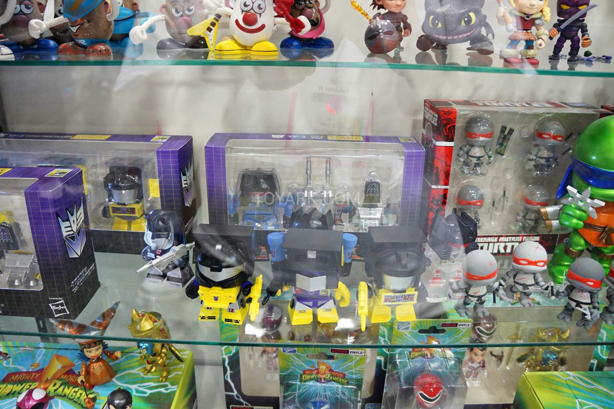 SDCC2015-The-Loyal-Subjects-004