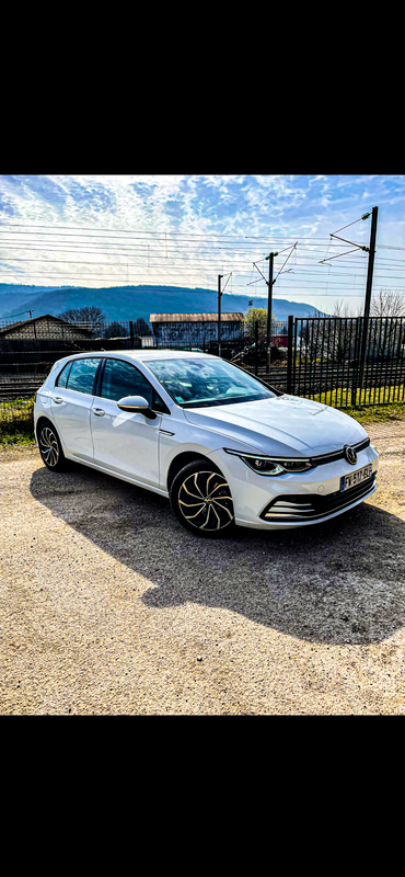 FBF99569-2B63-4BA2-B14A-389BA5629E2C