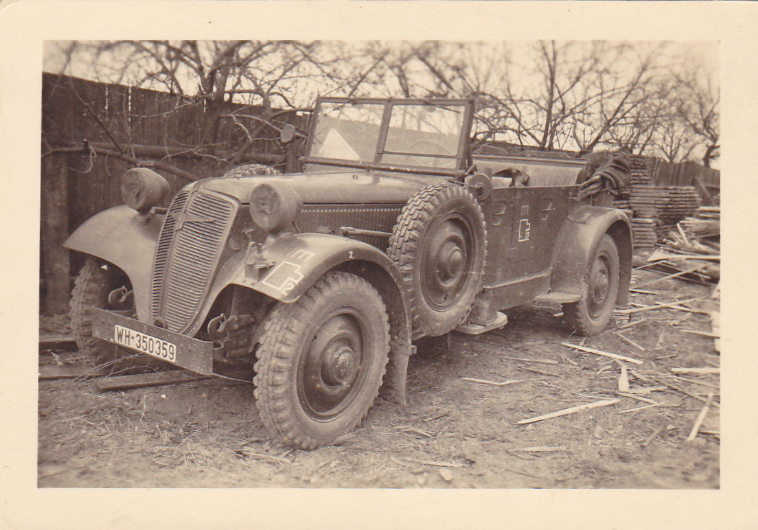 Kübelwagen-Wehrmacht mit taktischen Zeichen,Numm