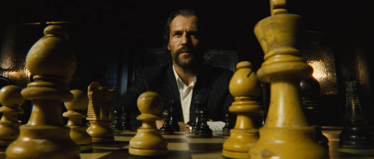 Revolver 2005 BluRay [Tamil + English] 480p, 720p ESub Screenshot