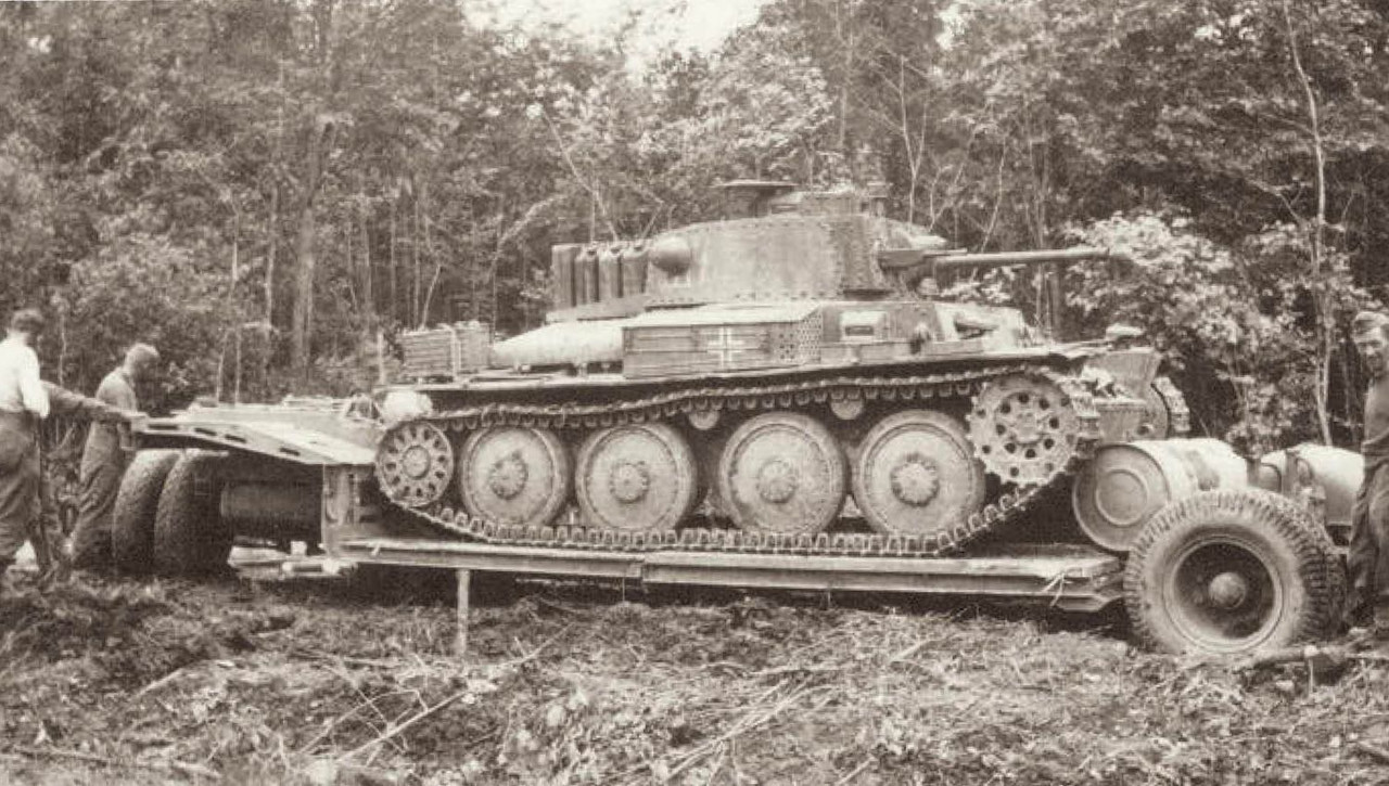 Sd Ah 115 loaded w Pz 38(t) - Russia 1941