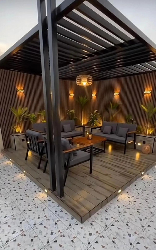 برجولة مع أرضيات خشبية