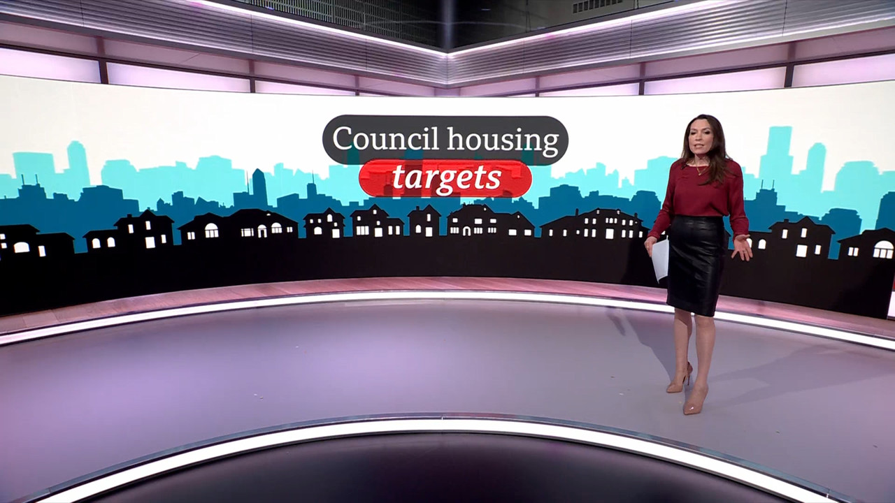 BBC London News_20230503_22302240.ts_snapshot_02.31.211