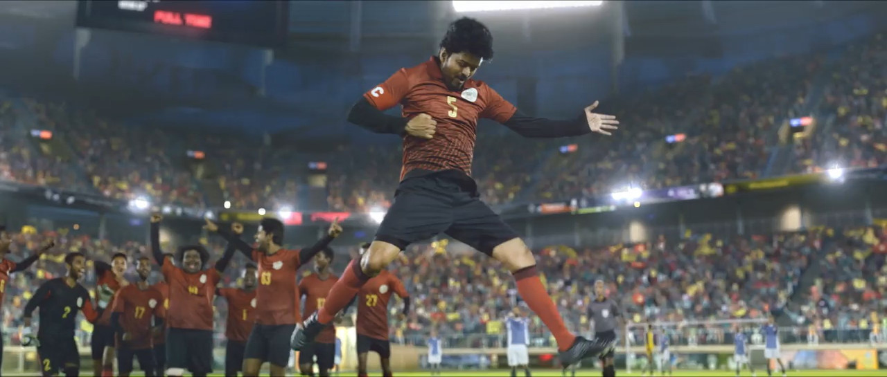 Bigil 2019 WebRip [Hindi + Tamil] 480p, 720p ESub Screenshot