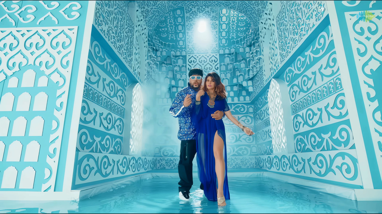 [Image: Jacqueline-Fernandez-Paani-Paani-YT8-K-23.jpg]