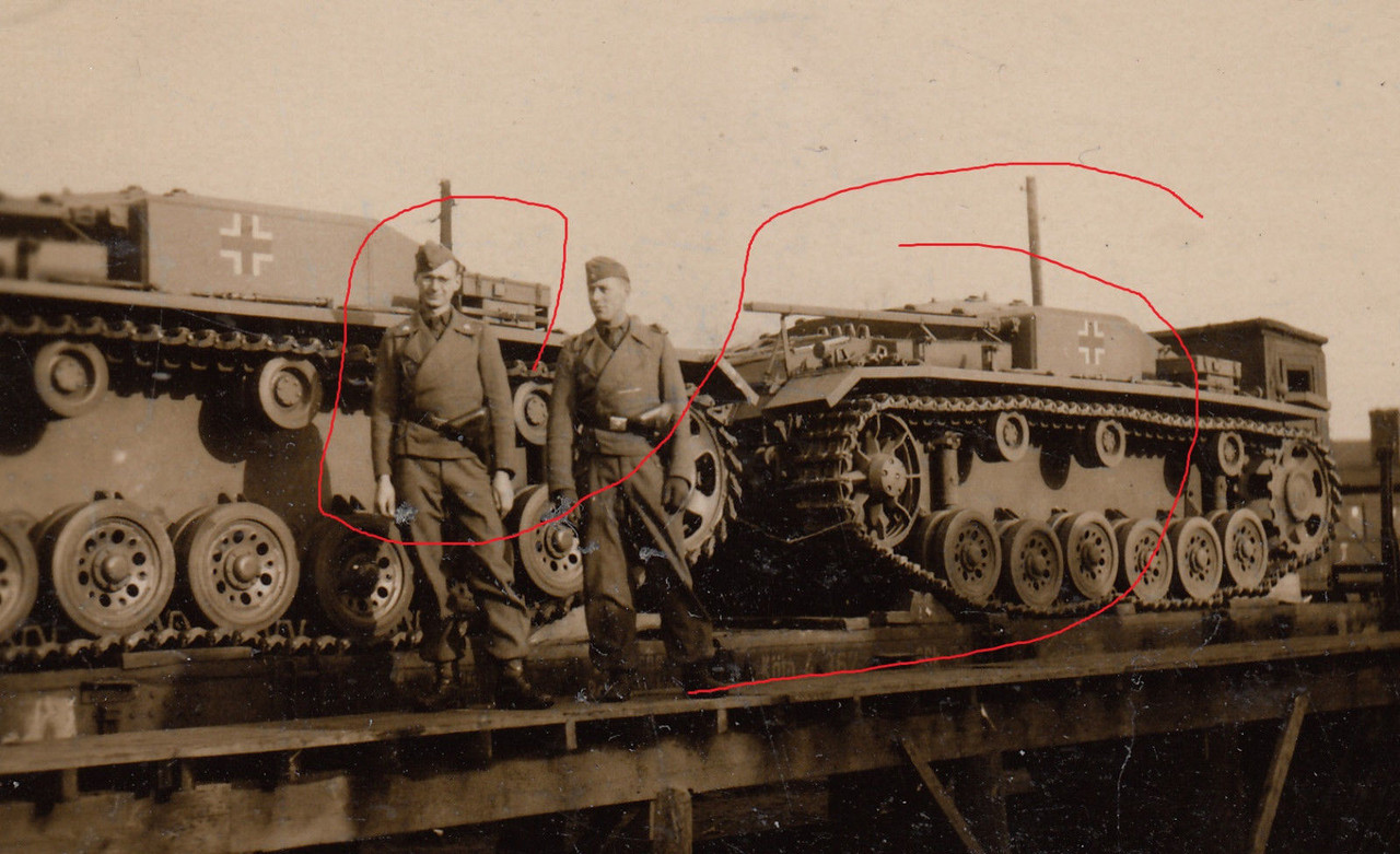 Foto Soldat Sturmgeschütz Panzer Tank Bahnverladung StuG wrapper