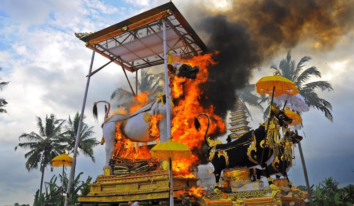 Tradisi Ngaben, Prosesi Pembakaran Jenazah yang Sakral di Bali