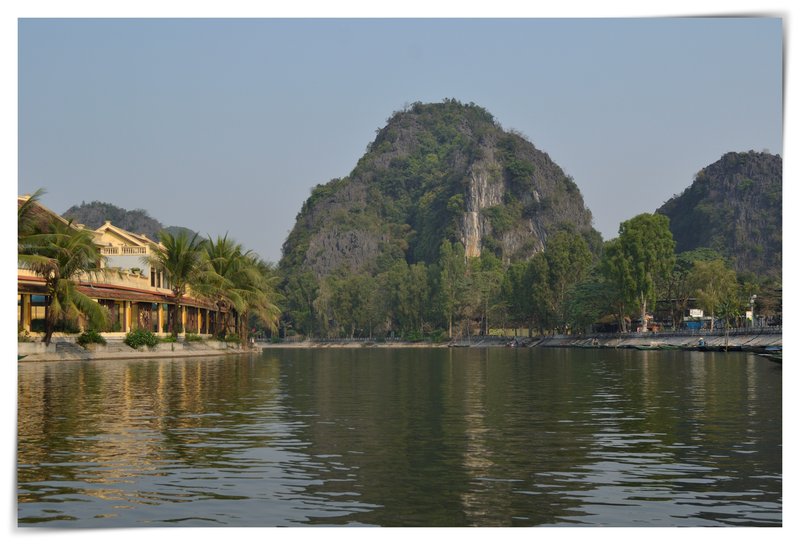 Tam Coc, rios, montañas y campos de arroz. - De la bahía de Halong a los templos de Angkor (1)
