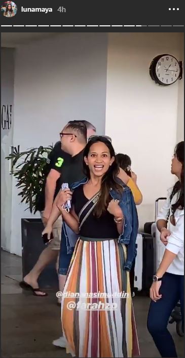 Luna menjemput Diana di bandara