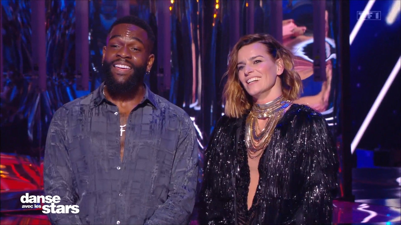 2021-11-12_21_05_TF1_Danse-avec-les-stars.mp4_snapshot_24.43.003