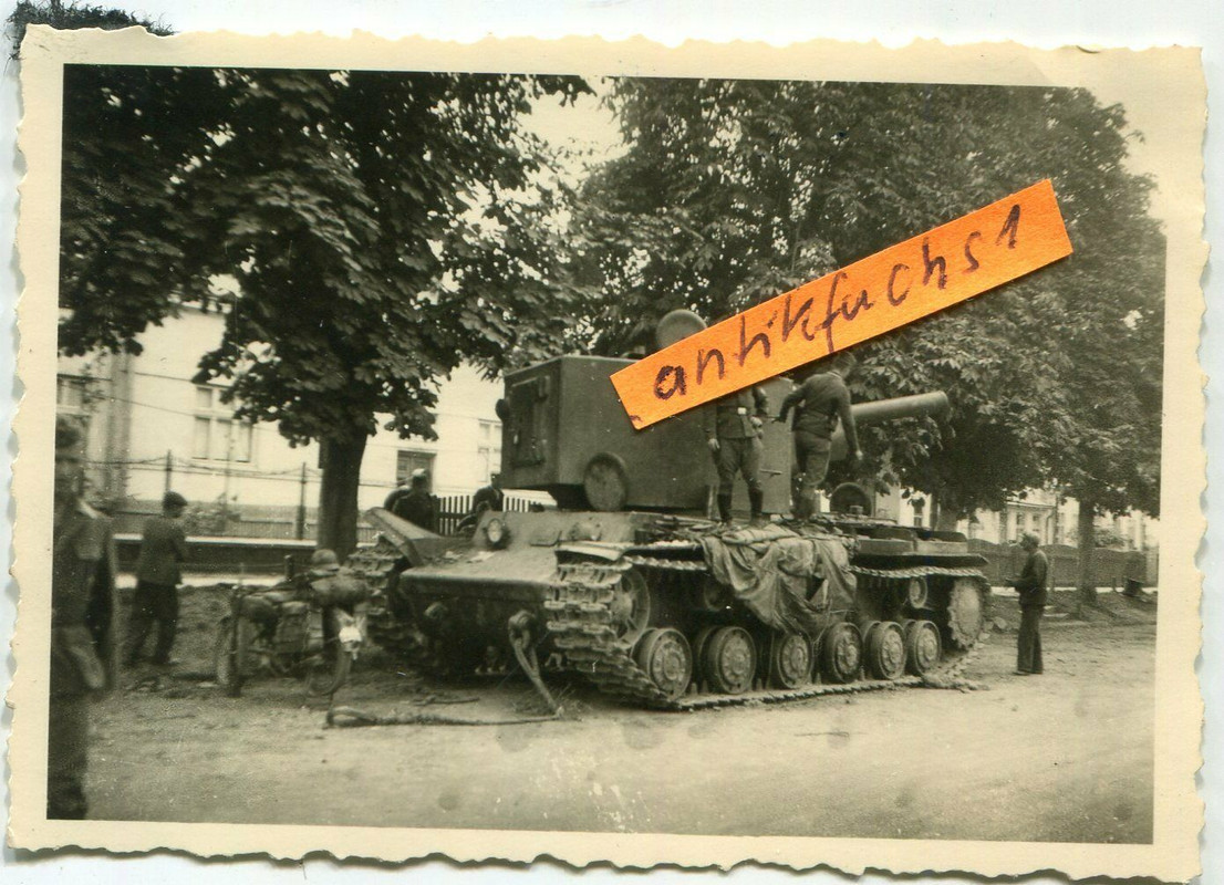 verlassener schwerer Rußland aus Rußland im Dorf Zollkino im 2.WK