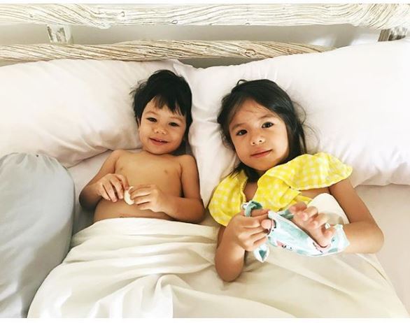 Anak-anak Daniel Mananta dan Viola