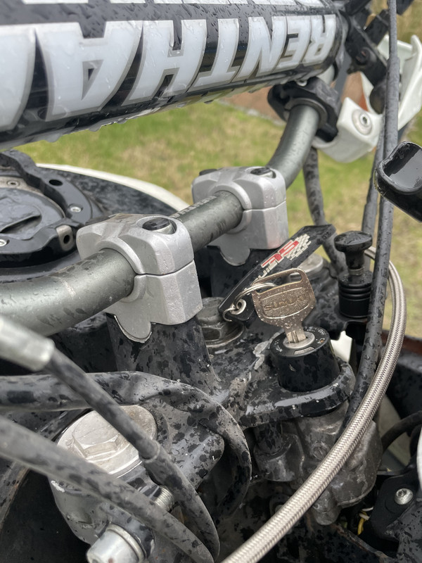 EA52E137-1DBB-4594-BE03-1018D04448FD