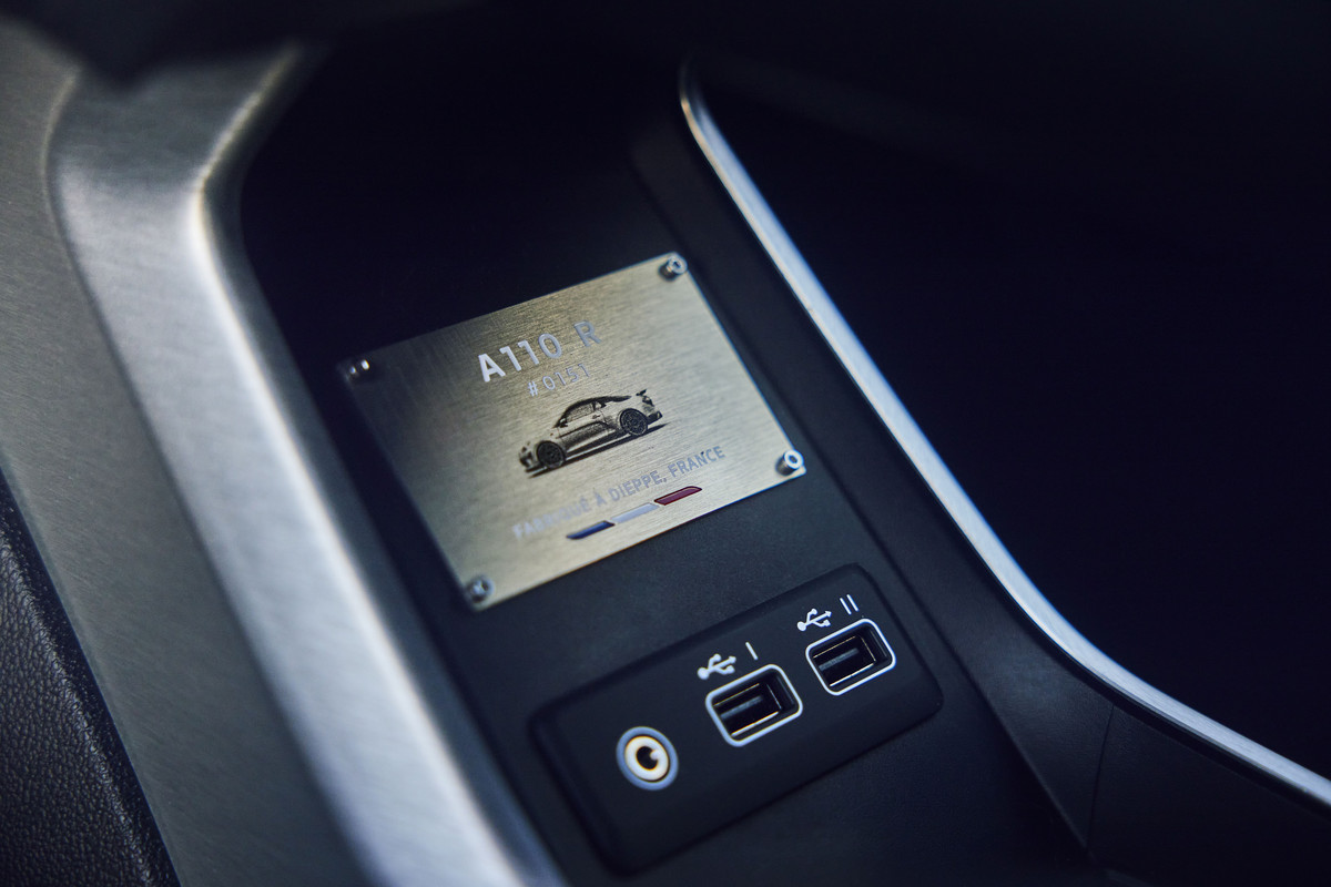 ALPINE_A110R_DETAILS_24