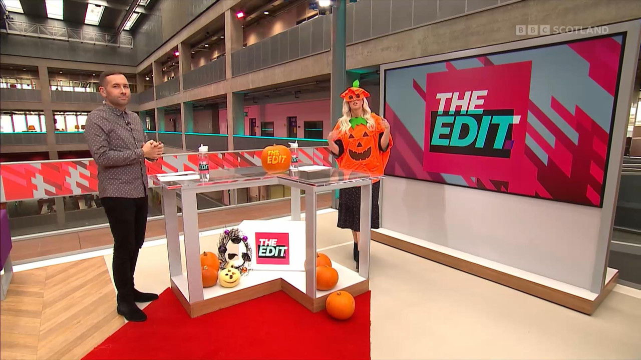 10.30 - 19.15.00 - The Edit  ᴺᵉʷ. S02E14 Entertainment news and chat ....ts_snapshot_07.23_[2021.10.