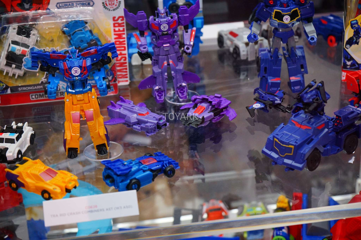 SDCC-2017-Hasbro-Transformers-070